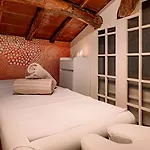 Romantica Wellness & Alojamento de Acomodação e Pequeno-almoço Lucca