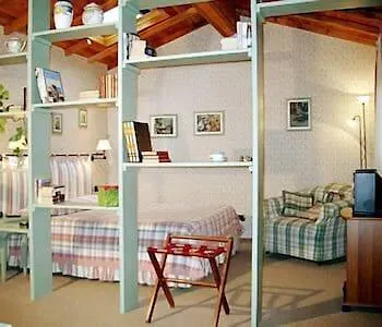 Romantica Wellness & Bed & Breakfast 2*