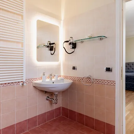 Romantica Wellness & Bed & Breakfast 2*