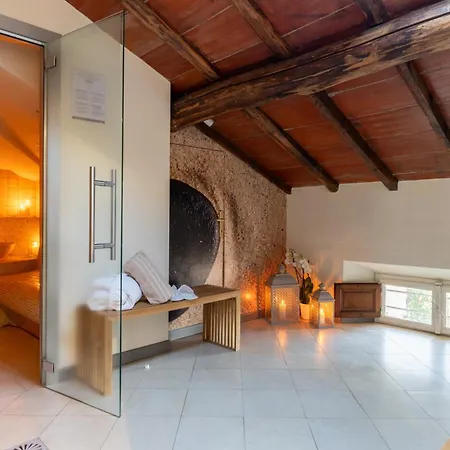 Romantica Wellness & Bed & Breakfast Lucca